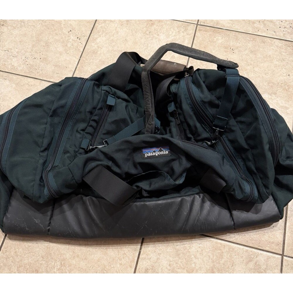 Vintage Patagonia Duffel Bag Green 48026 90s Y2K Gym Travel Luggage USA MADE